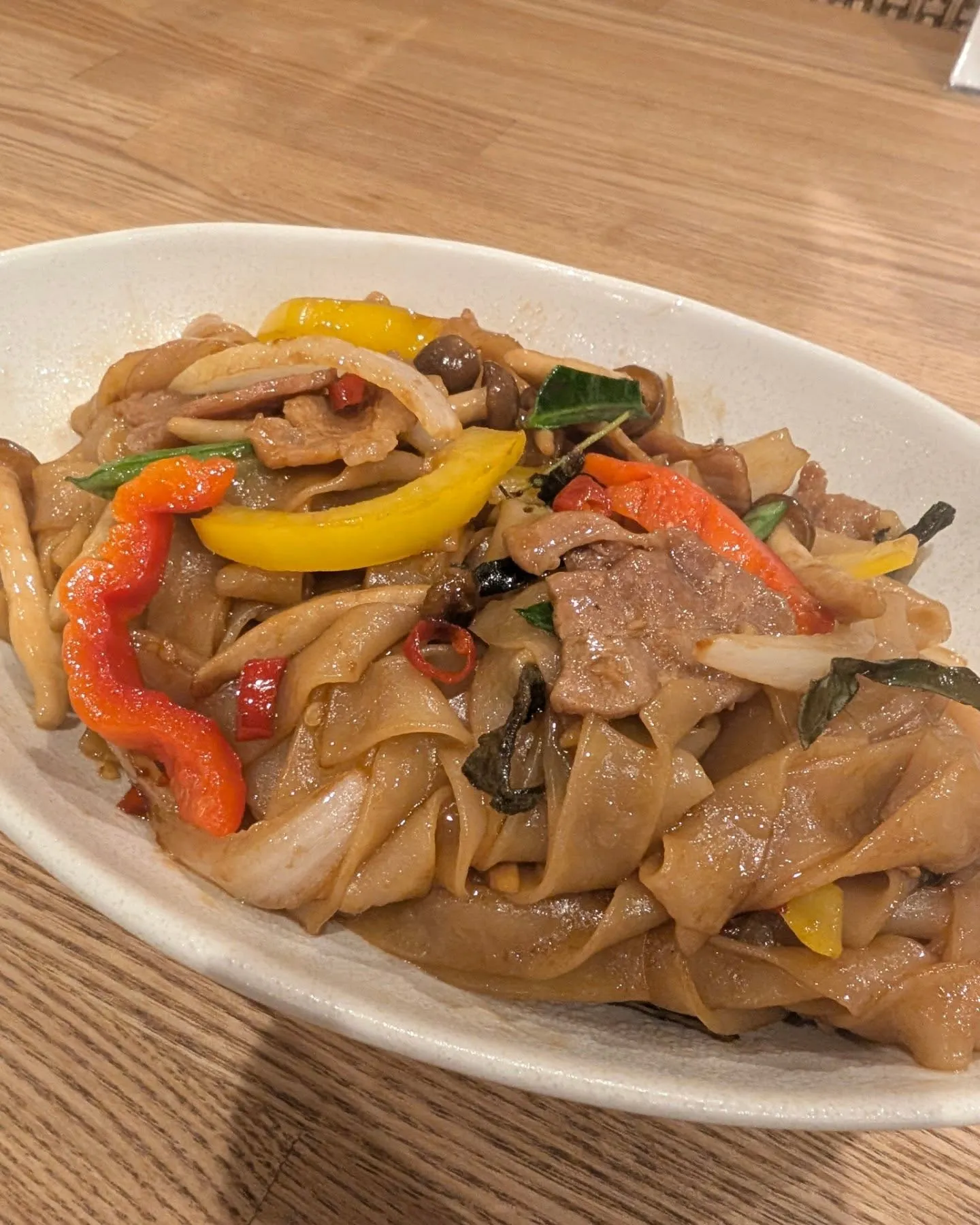 📣【タイの旨辛炒め麺「パッキーマオ」で代謝UP！】