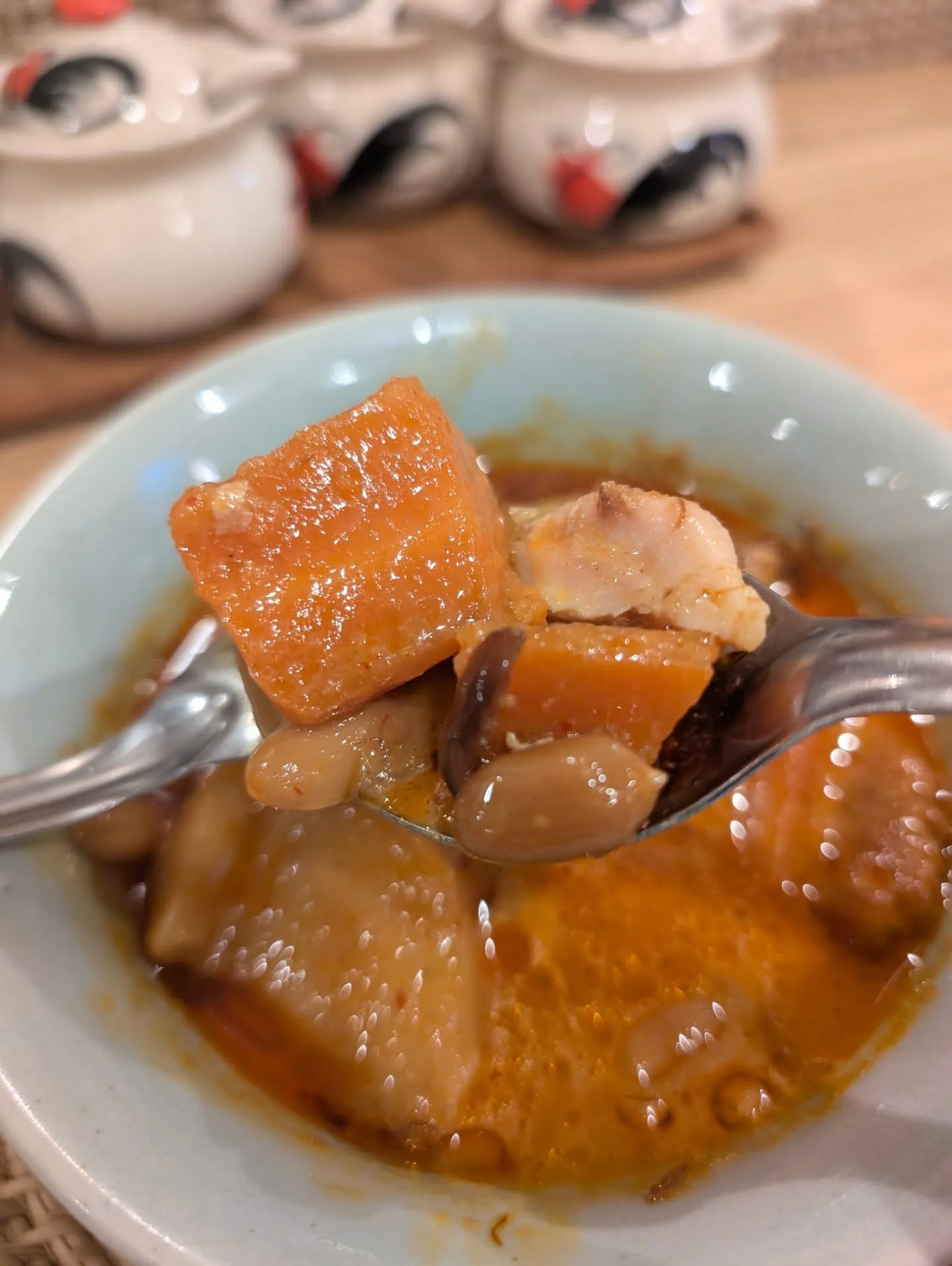 🌿🦐久々の「マッサマンカレー」!トムヤム冷麺も火曜水曜登場🍜...